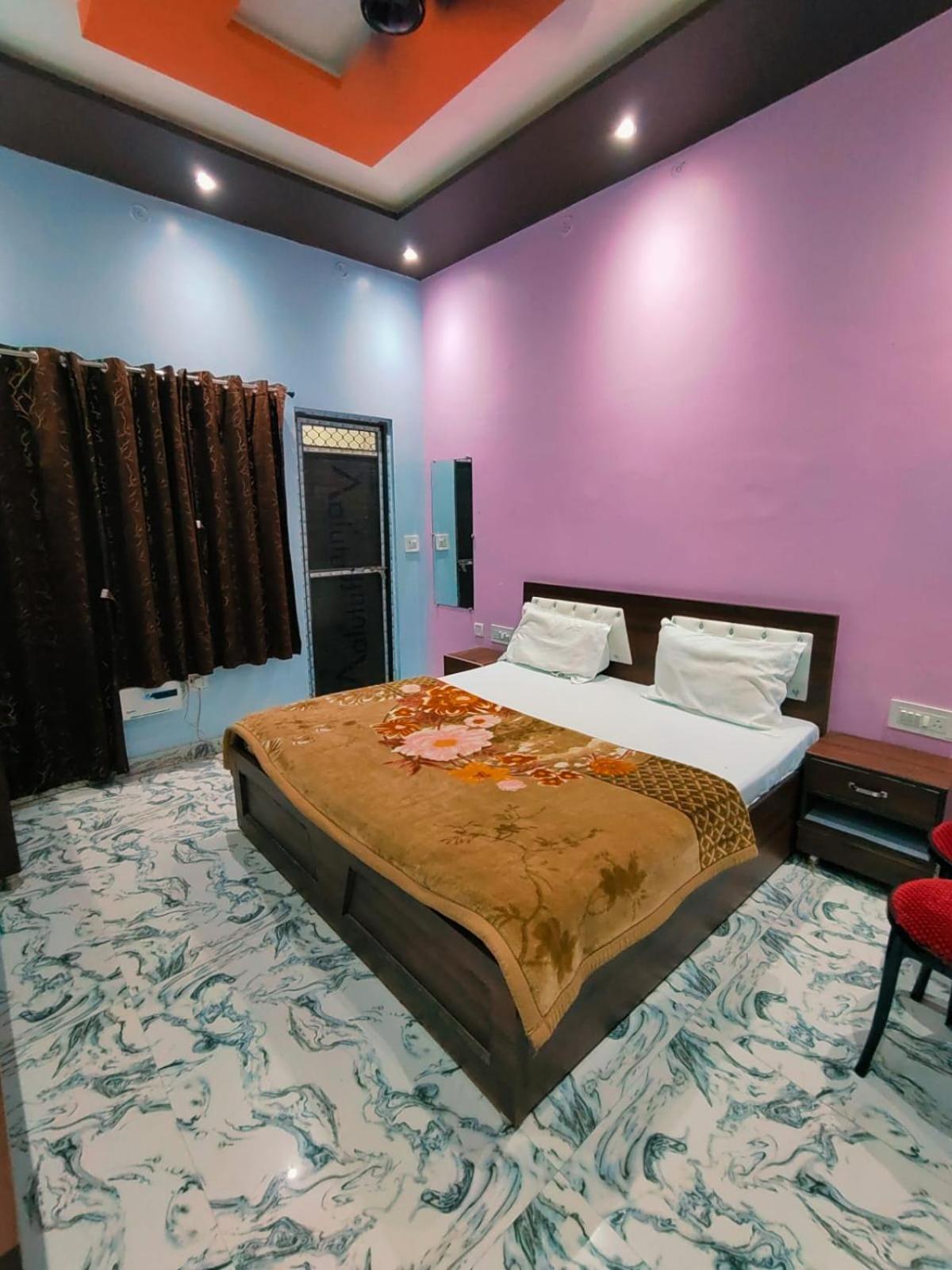 Ayodhya Kaka Guest House מראה חיצוני תמונה